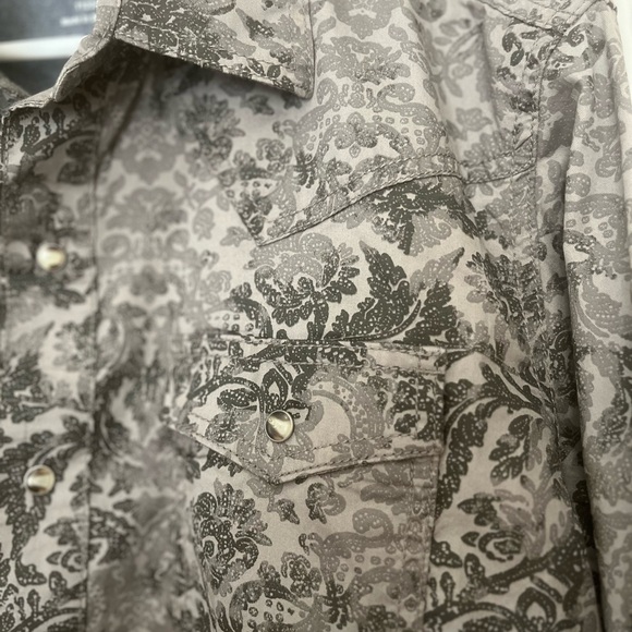 Wrangler Retro Premium Gray Floral Western Pearl Snap Shirt, Size L, NWT - Picture 3 of 16